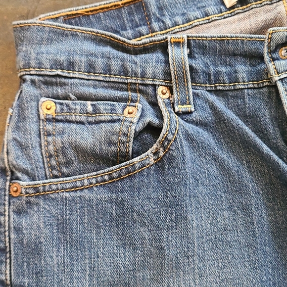 Levis - Picture 2 of 6
